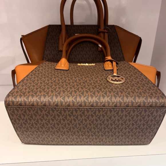 Michael Kors Avil LG TZ Satchel - Picture 5 of 11